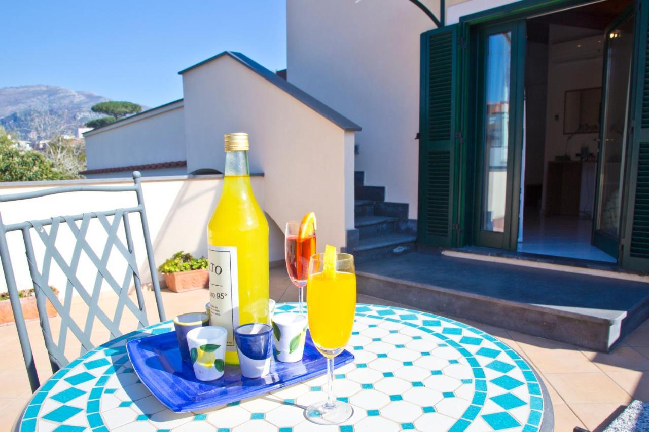 Domus Liberty Bed & Breakfast Sant'Agnello Exterior foto