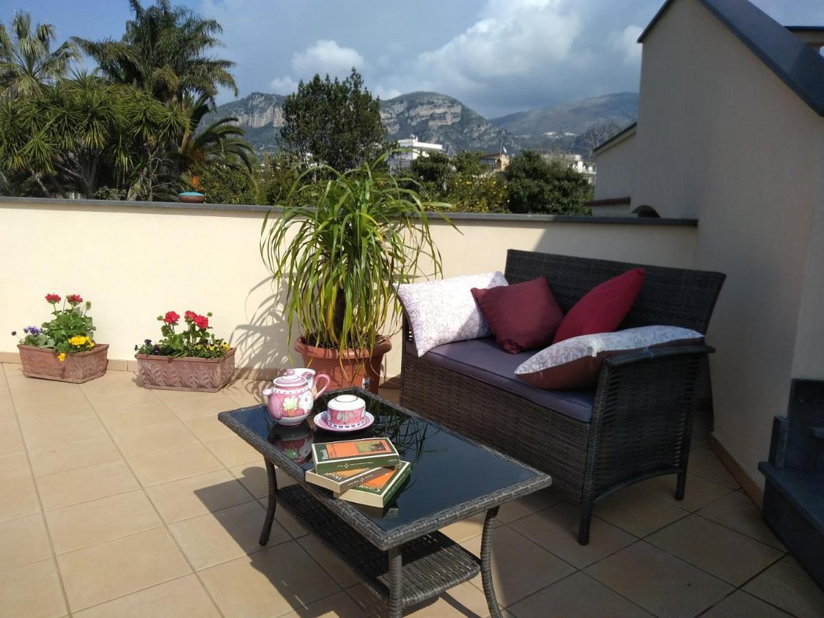 Domus Liberty Bed & Breakfast Sant'Agnello Exterior foto